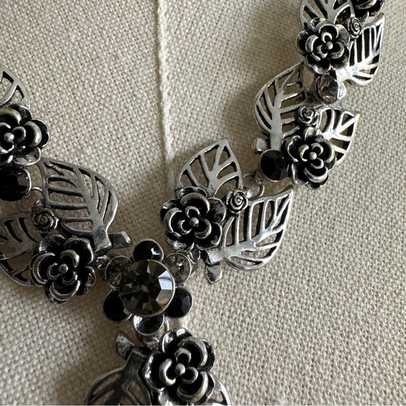 Leaf & Floral Drop Necklace - Picture 3 of 7